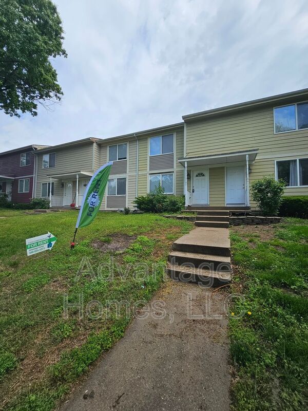 property at 711 N 70th Terrace