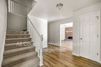 208 S Rockborough Ct in Stone Mountain, GA - Building Photo - Building Photo