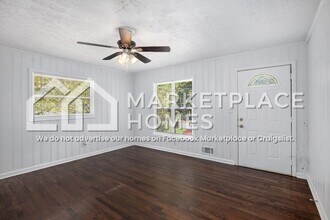 4854 Flat Shoals Rd in Union City, GA - Building Photo - Building Photo