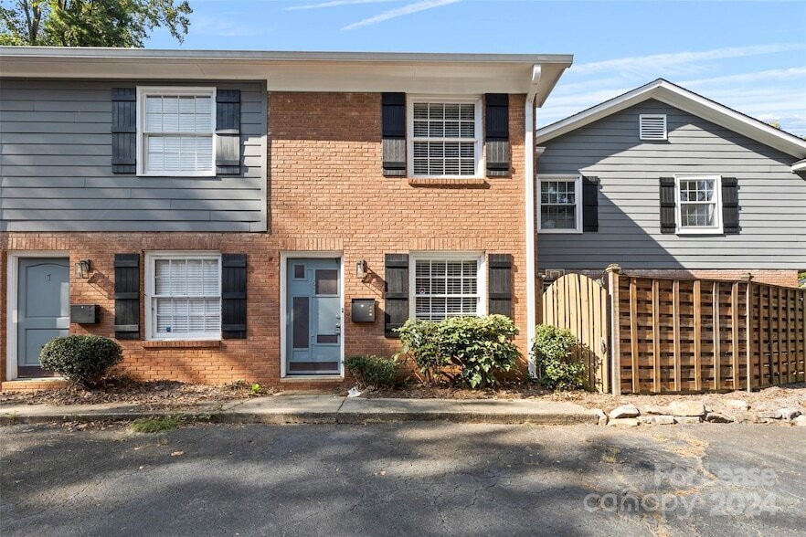 638 Chipley Ave, Unit 6 in Charlotte, NC - Building Photo