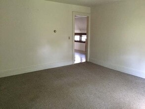 2112 Liberty St in Erie, PA - Building Photo - Building Photo