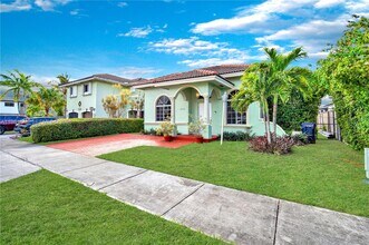 14138 SW 164th Terrace in Miami, FL - Building Photo - Building Photo