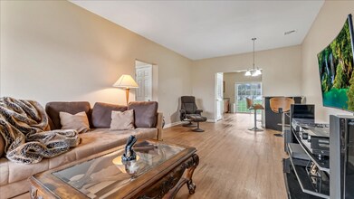 218 Huntington Ln in Easton, PA - Building Photo - Building Photo