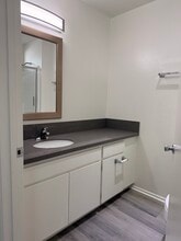 Harbor Court Apartments in Torrance, CA - Building Photo - Building Photo