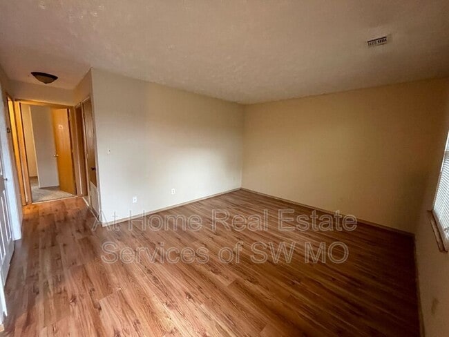 1306 E McDaniel St in Springfield, MO - Building Photo - Building Photo