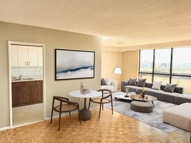 The Empress House in Toronto, ON - Building Photo