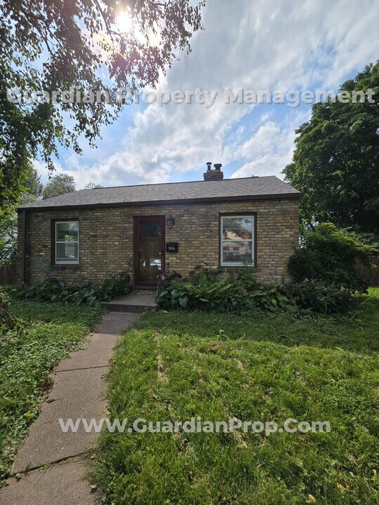 3644 Architect Ave NE in Minneapolis, MN - Building Photo