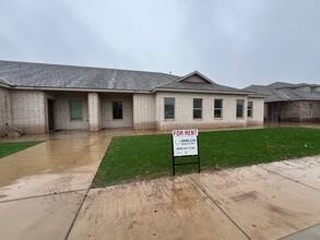 2612 136th St in Lubbock, TX - Foto de edificio - Building Photo