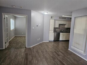 2300 Bamboo Dr in Arlington, TX - Building Photo - Building Photo