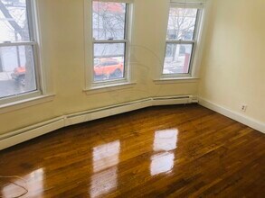 6 Dudley St-Unit -1 in Cambridge, MA - Building Photo - Building Photo