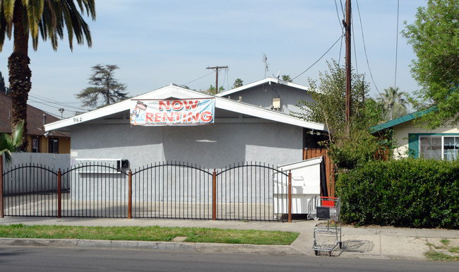 962 N Mountain View Ave in San Bernardino, CA - Building Photo - Building Photo