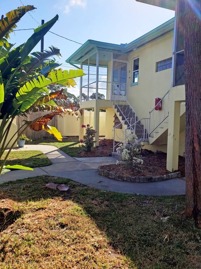 5614 Gulfport Blvd S in Gulfport, FL - Building Photo - Building Photo