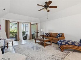 1833 Courtyard Way in Naples, FL - Building Photo