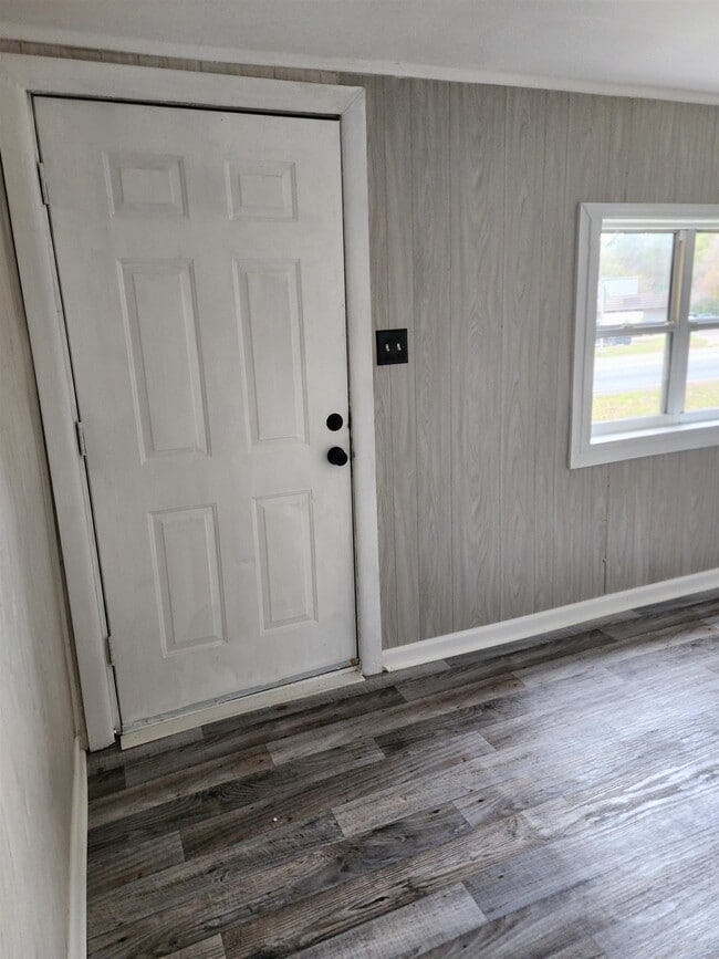 1625 Old Bainbridge Rd in Tallahassee, FL - Building Photo - Building Photo