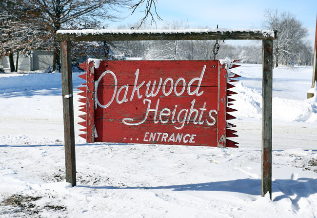 Oakwood Heights in Ankeny, IA - Building Photo - Building Photo