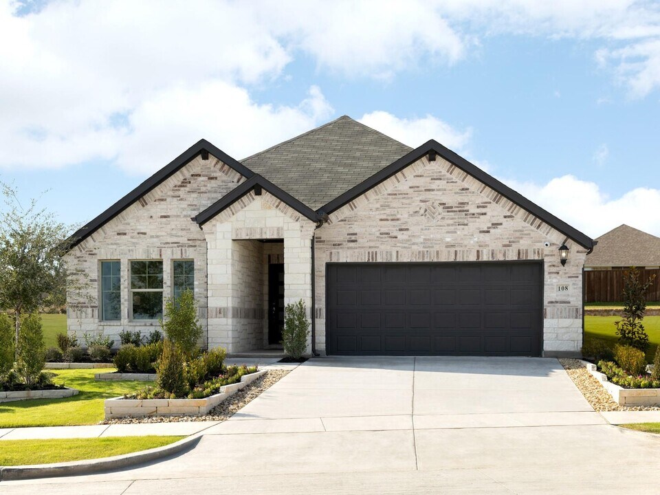 2100 Gustavus Dr in Sherman, TX - Building Photo