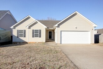 315 Chalet Cir in Clarksville, TN - Building Photo - Building Photo