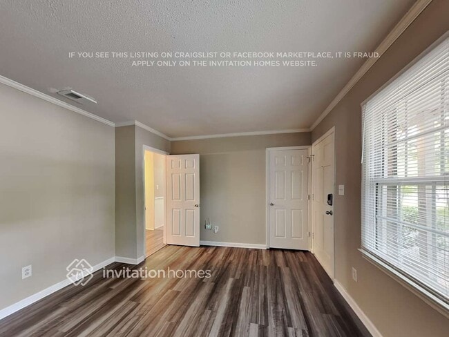812 E John St in Matthews, NC - Building Photo - Building Photo