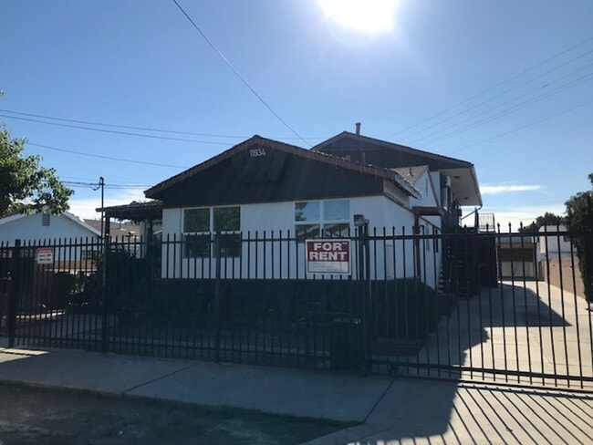 property at 11934 Runnymede St