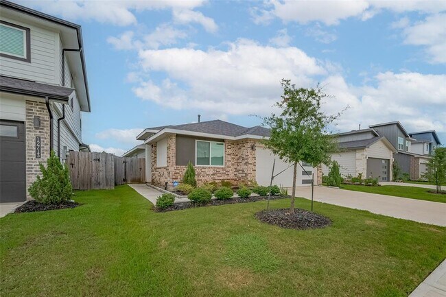 12715 Basinghall Ln in Houston, TX - Building Photo - Building Photo
