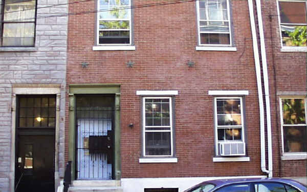 414 S 15th St in Philadelphia, PA - Building Photo