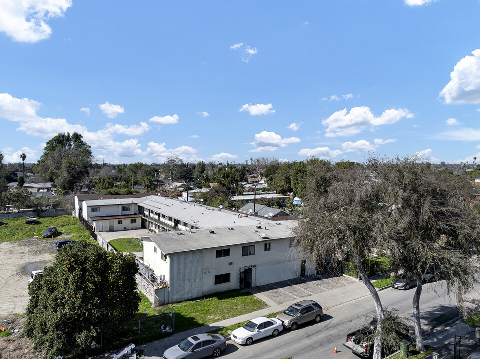 15319 S White Ave in Compton, CA - Building Photo