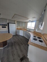 8216 Homedale Rd in Klamath Falls, OR - Building Photo - Building Photo