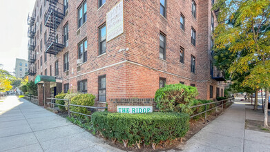 Ridge Apartments in Flushing, NY - Building Photo - Building Photo