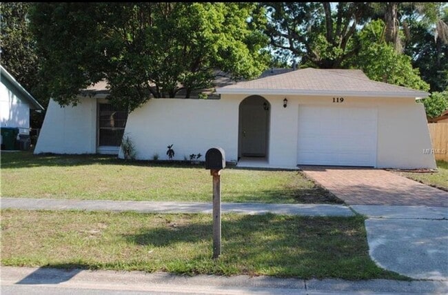 property at 119 N Alderwood St