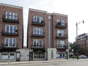 1700-1710 W North Ave in Chicago, IL - Building Photo - Building Photo