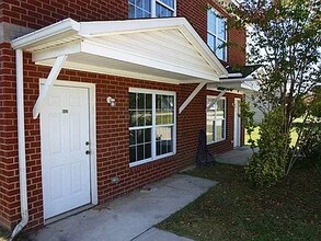 640 Clover Ave in Comer, GA - Building Photo - Building Photo