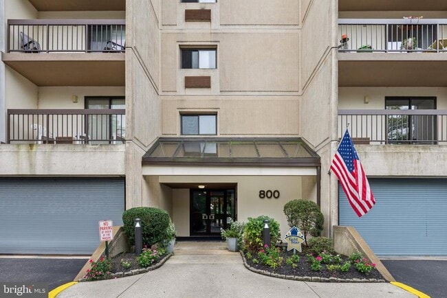 property at 800 Avondale Rd