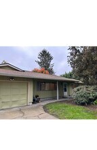 1511 Wood Ave in Sumner, WA - Building Photo - Building Photo