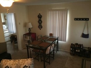 4226 Wilson Ave, Unit B in San Diego, CA - Foto de edificio - Building Photo