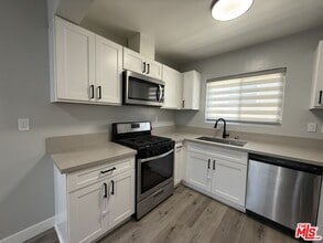 1185 W 22nd St in Los Angeles, CA - Building Photo - Building Photo