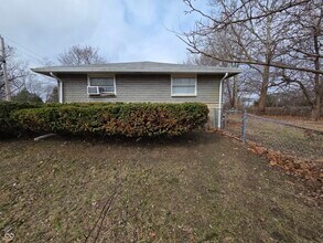 10166 Southeastern Ave in Indianapolis, IN - Building Photo - Building Photo