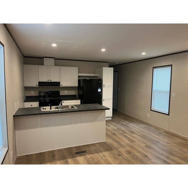 3120 W Chain of Rocks Rd in Granite City, IL - Building Photo - Building Photo