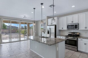 19566 N Crestview Ln in Maricopa, AZ - Building Photo