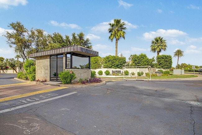 5736 N 25th St in Phoenix, AZ - Building Photo - Building Photo