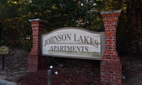 Johnson Lake Apartments in Pensacola, FL - Foto de edificio - Building Photo