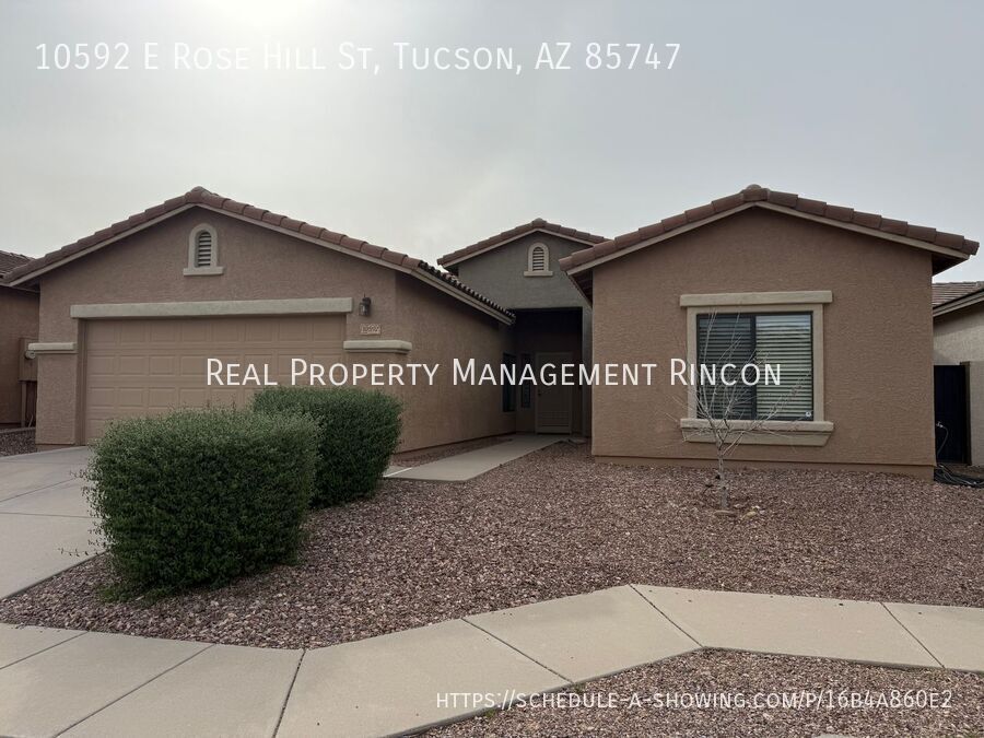 10592 E Rose Hill St in Tucson, AZ - Building Photo