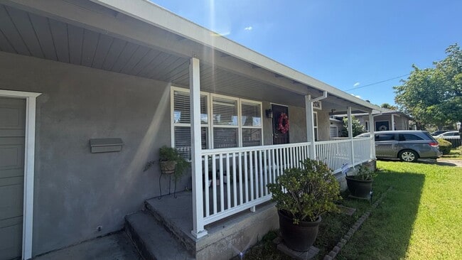 property at 2036 Country Club Blvd