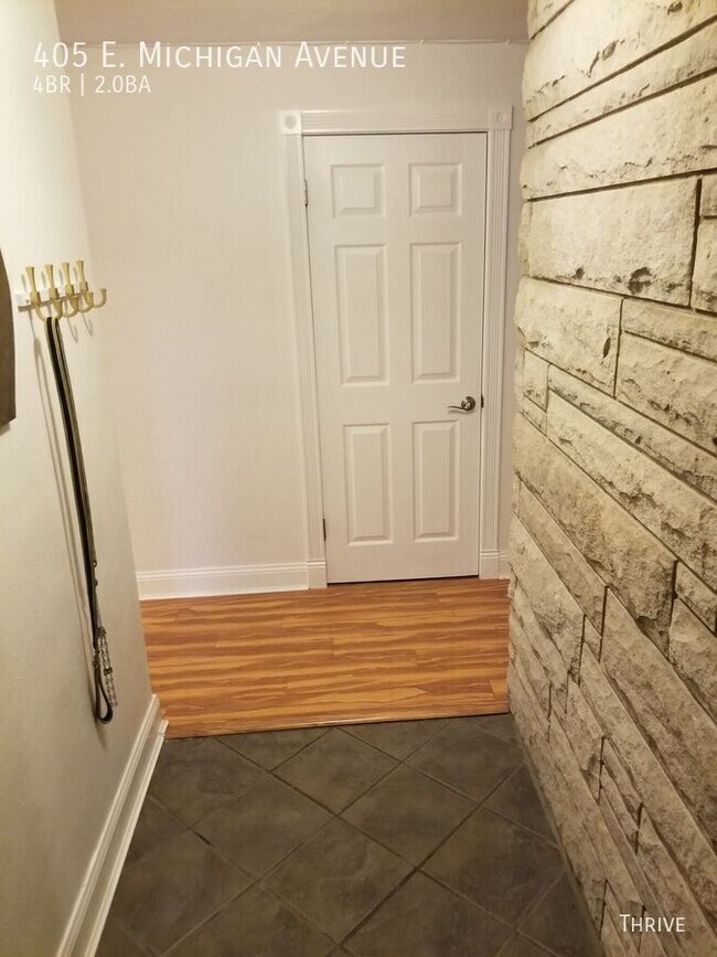 405 E Michigan Ave in Urbana, IL - Building Photo - Building Photo