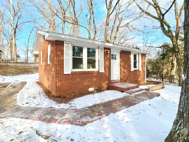 845 Britton Springs Rd in Clarksville, TN - Building Photo - Building Photo