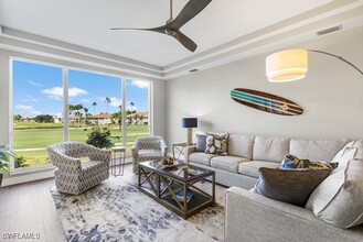 11100 Harbour Yacht Ct in Ft. Myers, FL - Foto de edificio - Building Photo
