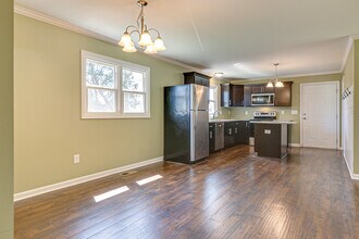 212 Hillview Dr in Woodbury, TN - Building Photo - Building Photo