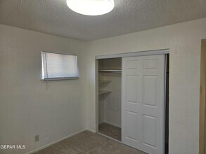 5632 Salem Dr in El Paso, TX - Building Photo - Building Photo