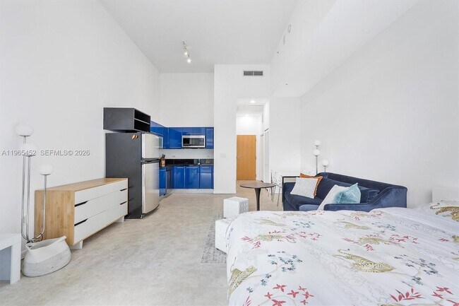 property at 253 NE 2nd St