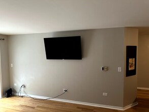 2317 N Neva Ave in Chicago, IL - Building Photo - Building Photo