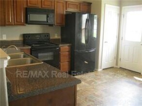 3553 Reynolds Ave in Springdale, AR - Building Photo - Building Photo